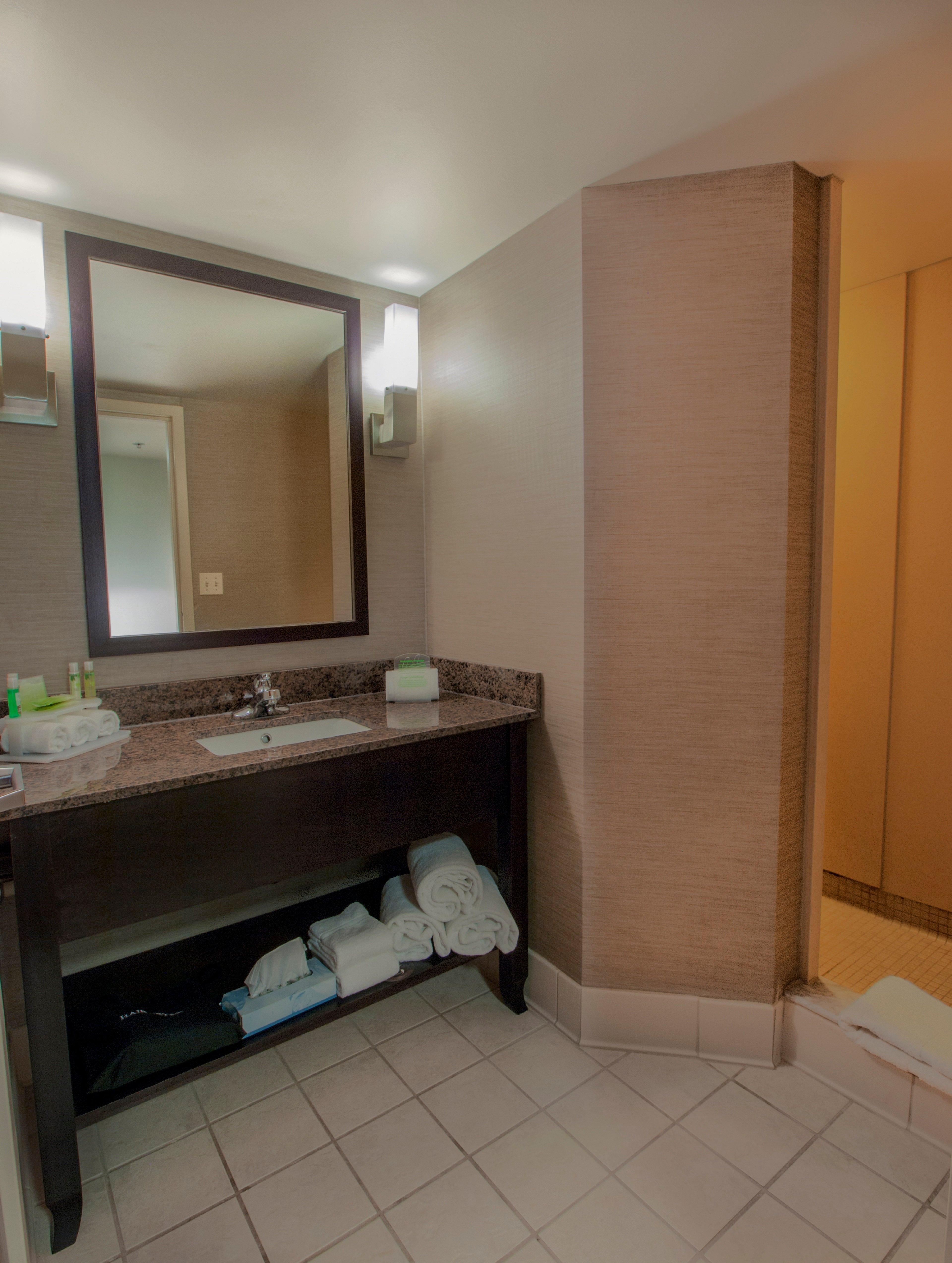 Holiday Inn Express & Suites Buffalo Airport By Ihg Cheektowaga Exterior photo