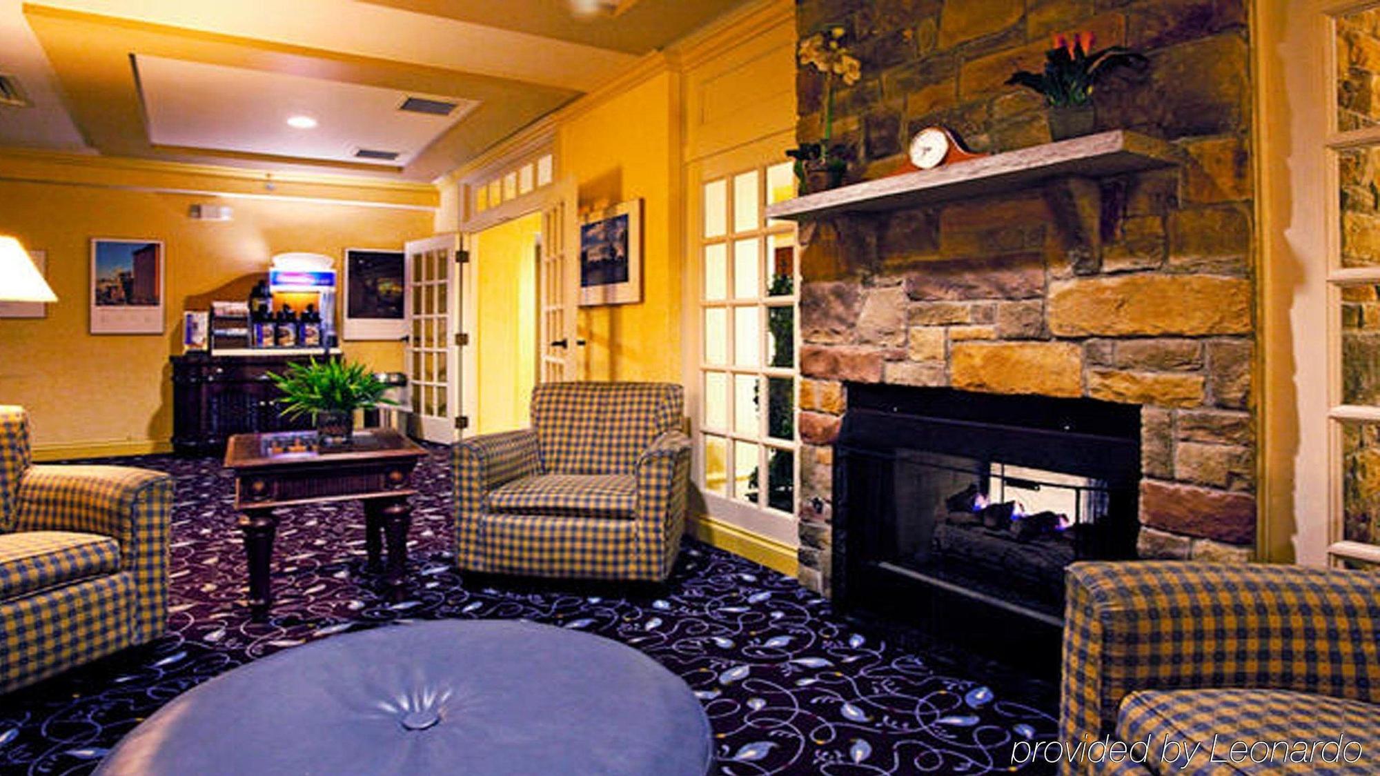 Holiday Inn Express & Suites Buffalo Airport By Ihg Cheektowaga Exterior photo