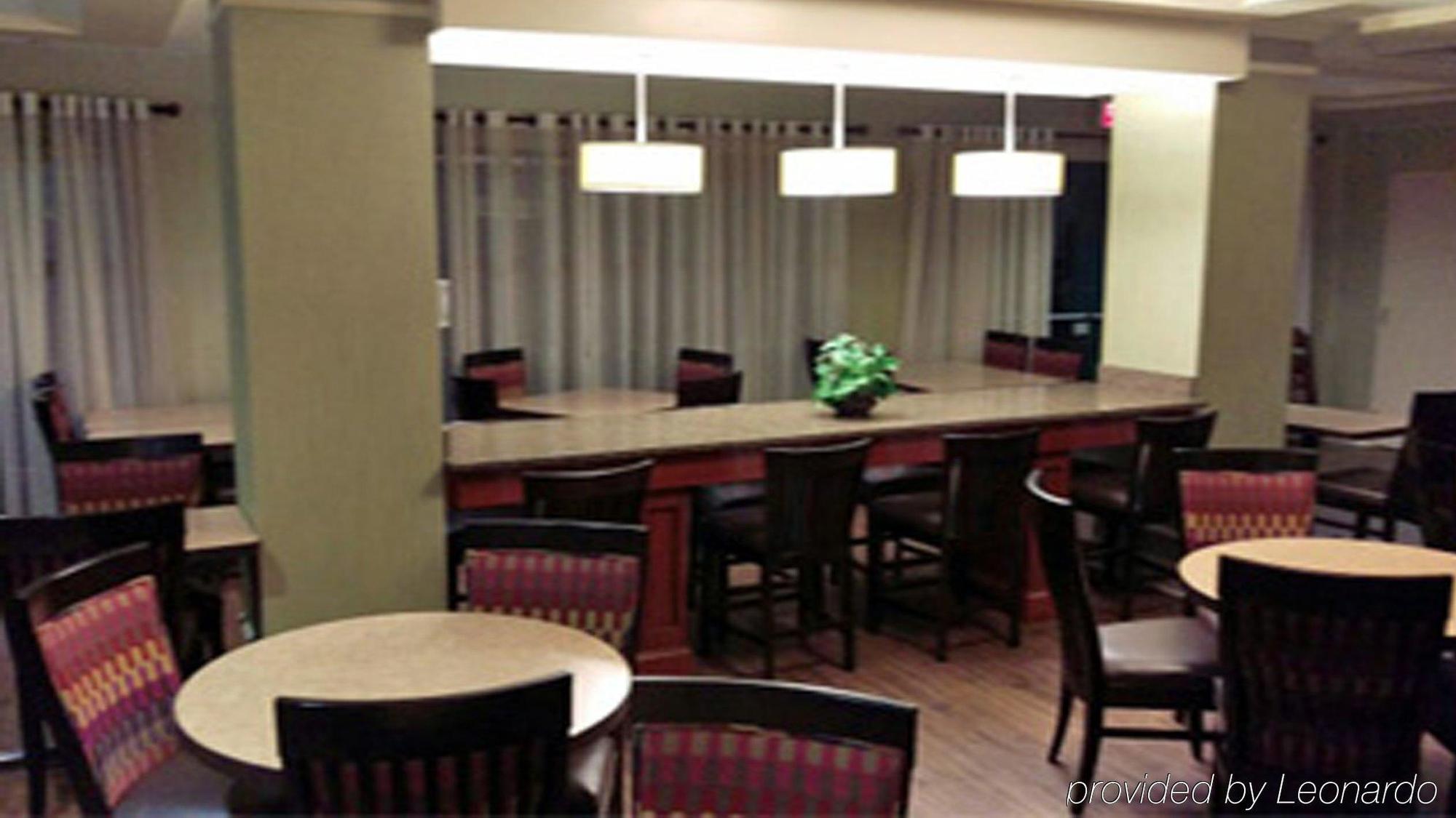 Holiday Inn Express & Suites Buffalo Airport By Ihg Cheektowaga Exterior photo